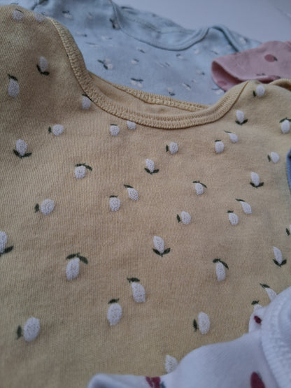Short Sleeved Bodysuits Set - 9-12 Months - F&F